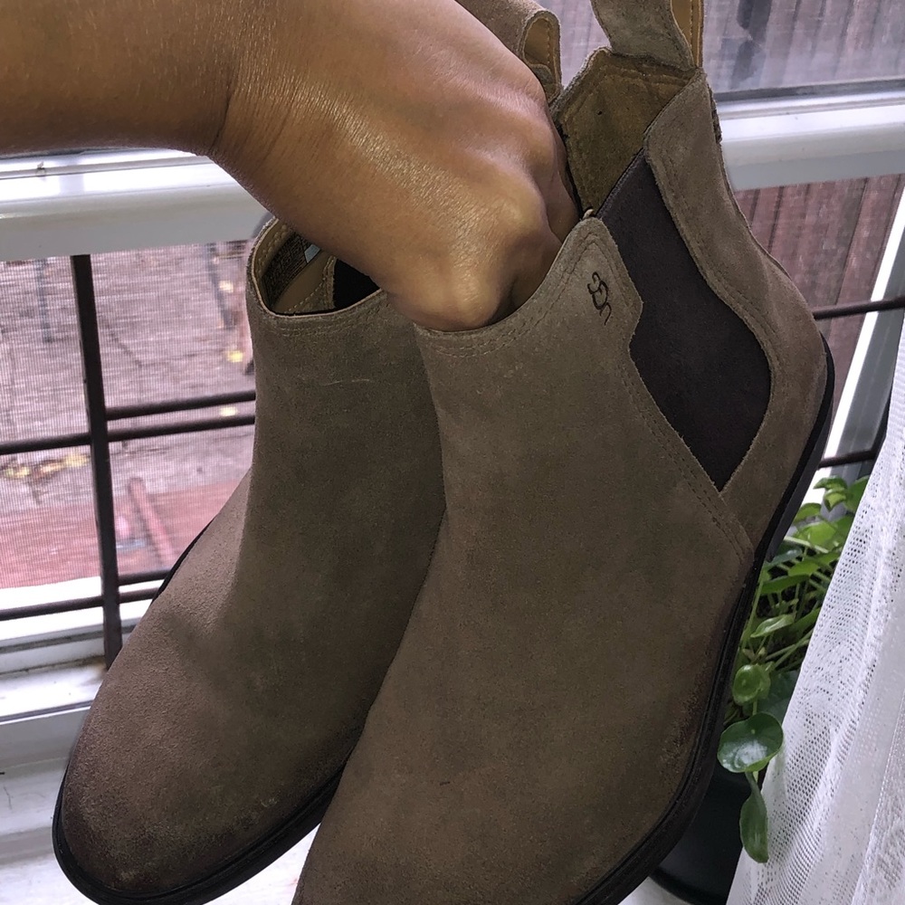 UGG Suede Boots - Picture 7 of 7
